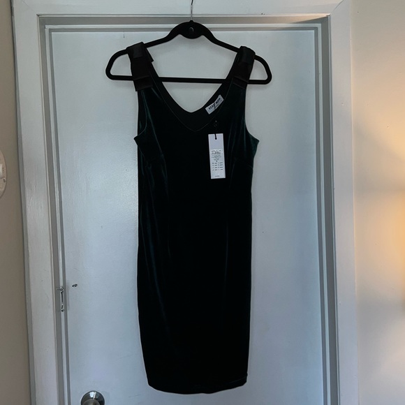 Vero Moda dress. 💥2/15$💥 - Picture 1 of 4